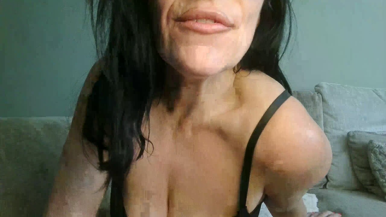 FlirtyWithFreya