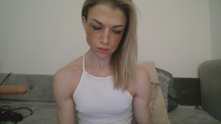 British_EmJess's Streamate show and profile