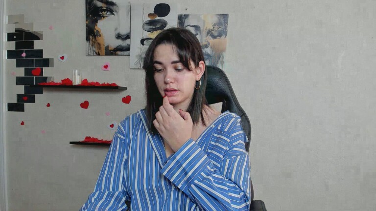 GlamNova's Streamate show and profile