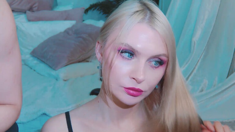 DenLina's Streamate show and profile