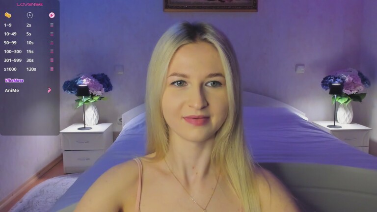 Julie_Blaze's Streamate show and profile