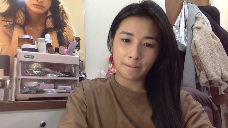 LyLy_94's Streamate show and profile