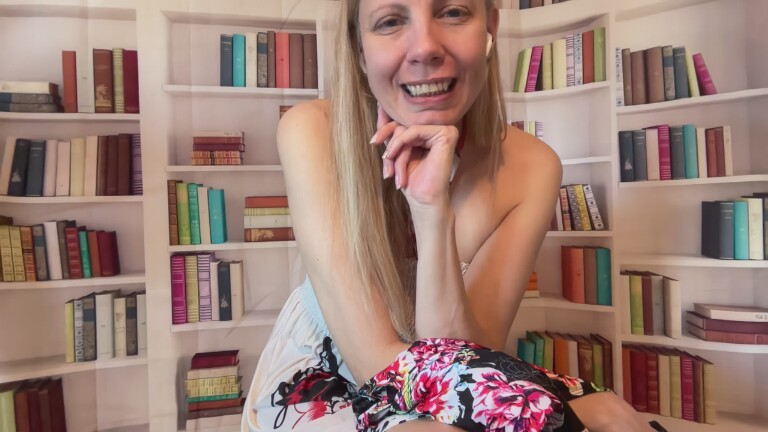 RolePlayingLucy's Streamate show and profile